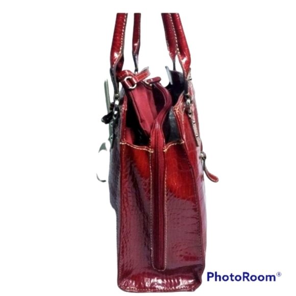 Liz Claiborne Red Tote Bag in Alligator Pattern - Picture 4 of 9